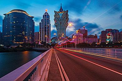 顽皮狗尼尔称对《艾尔登法环》魂式叙事很感兴趣